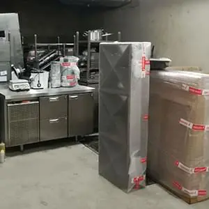 Перевозим ресторанное оборудование с грузчиками по Реутову Заказать Газель для перевозки ресторана с грузчиками