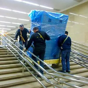 Транспортировка торгового оборудования с грузчиками Газель для перевозки торгового оборудования по Реутову и области